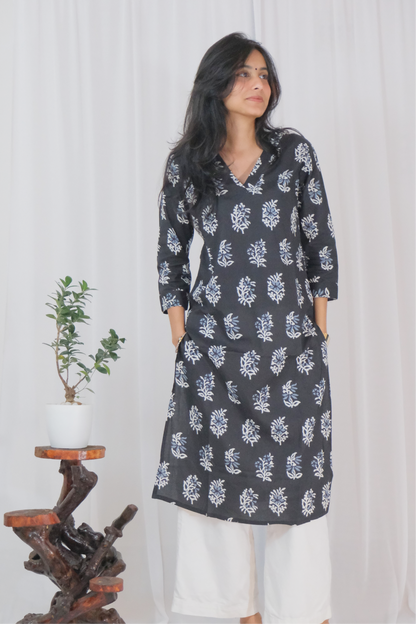 BLACK MOTIF KURTA