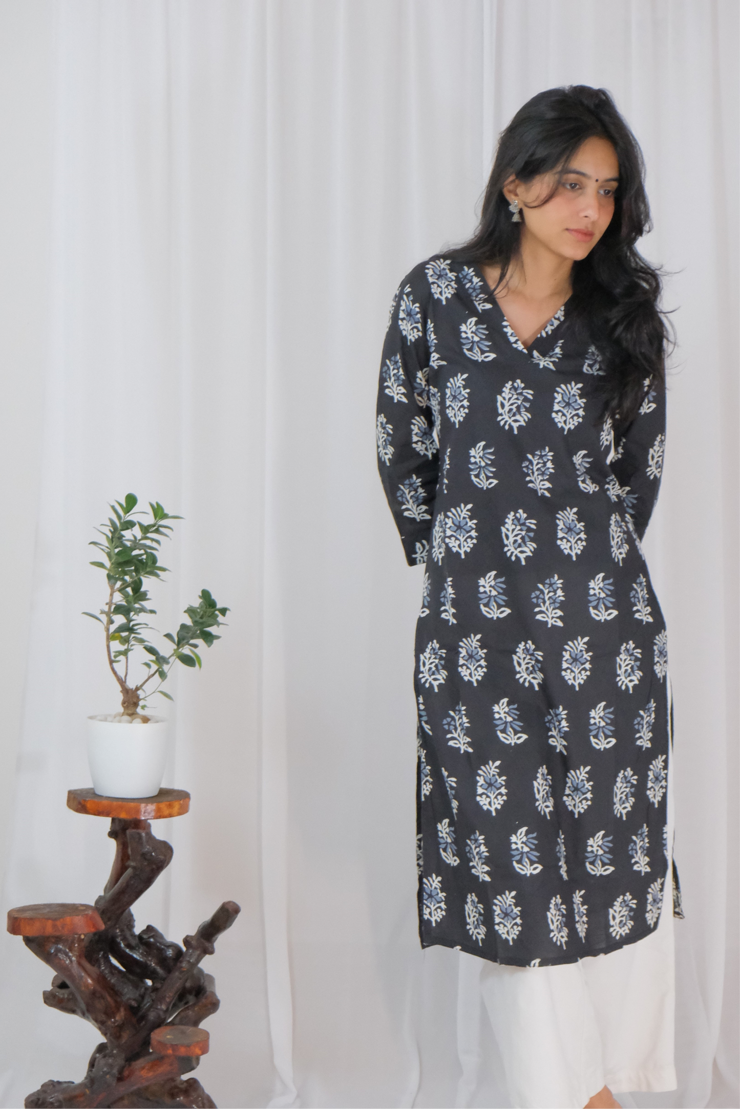 BLACK MOTIF KURTA