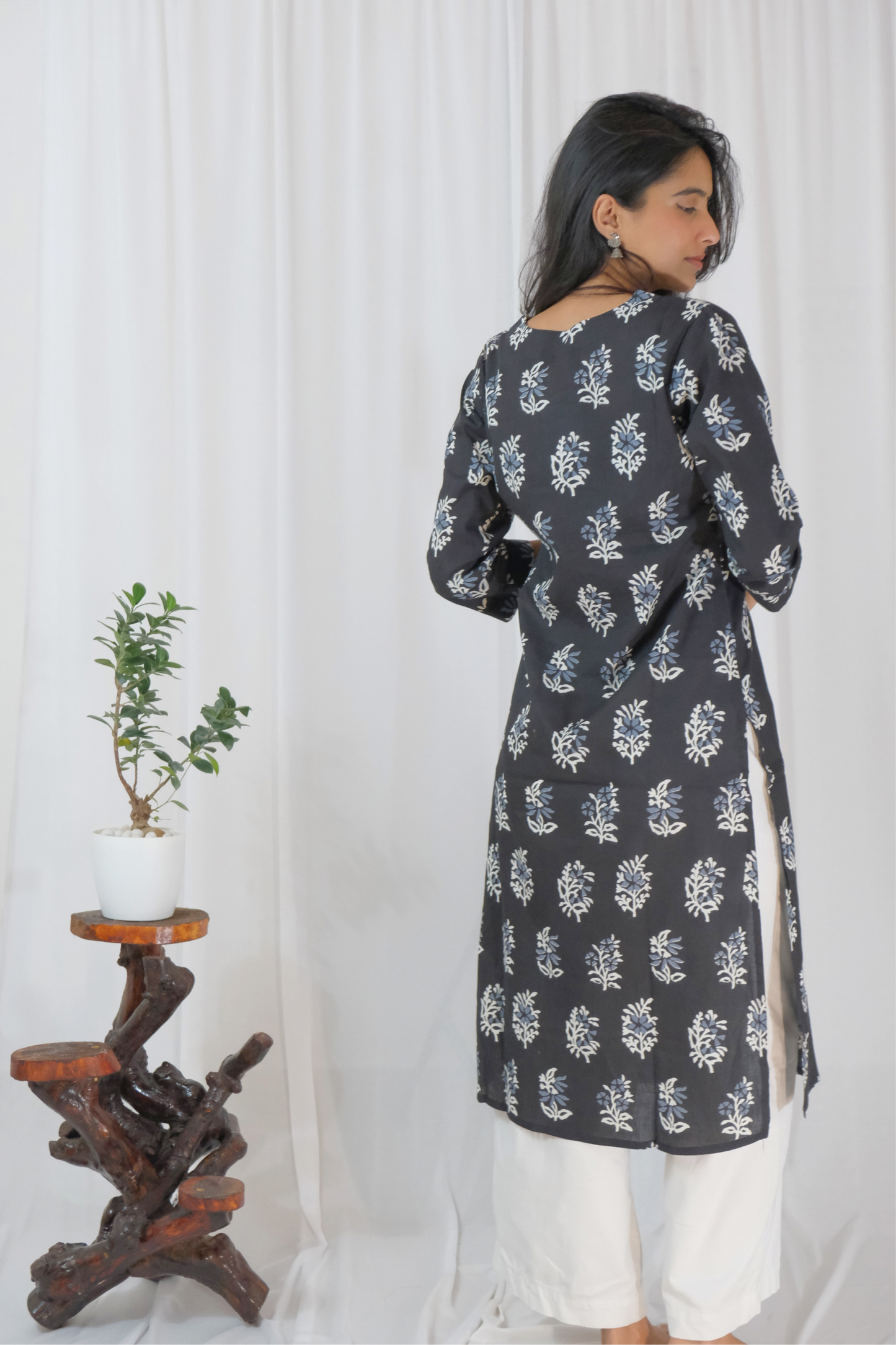 BLACK MOTIF KURTA