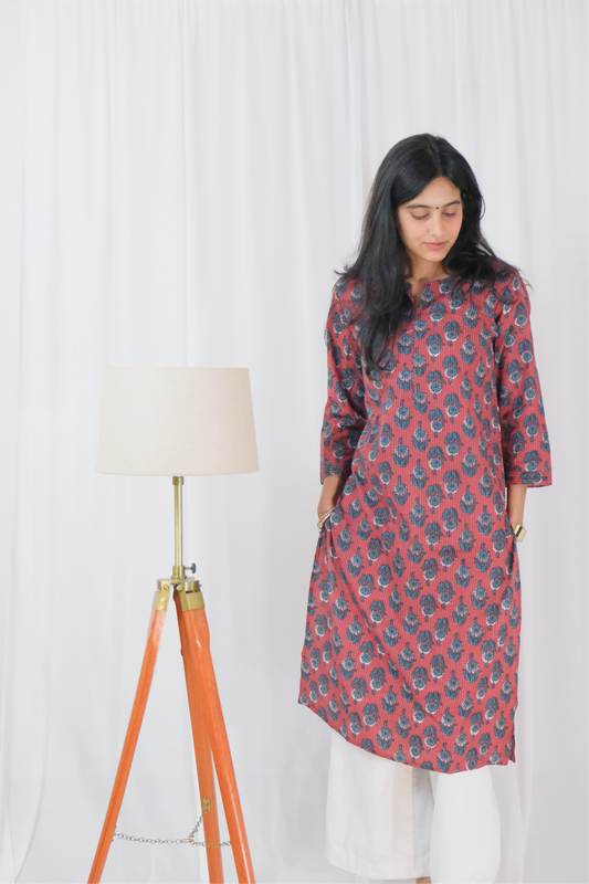 RUSTY RED KANTHA KURTA