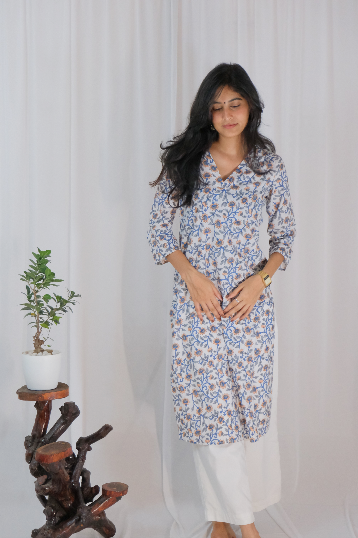 WHITE VINE KURTA